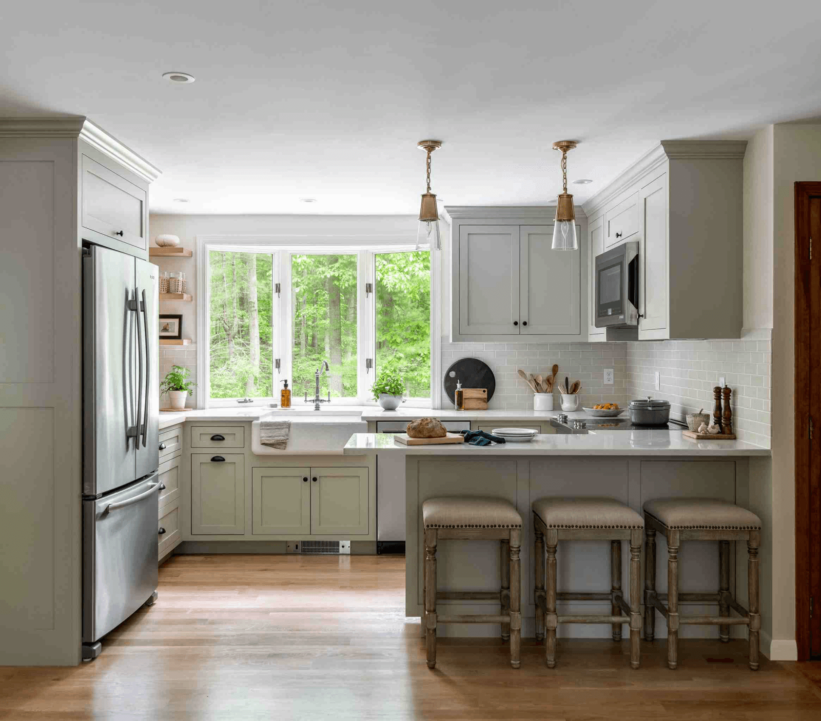 G-Shaped Kitchen